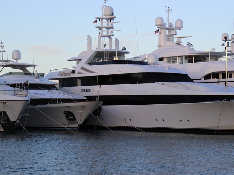 Make1M.com Luxury Yachts